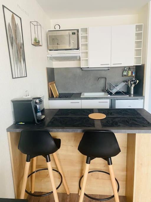 Studio Entre Mer Et Dunes Avec Balcon Vue Laterale Mer 50M Plage Pour 3 Pers Wifi Menage Compris Fort-Mahon-Plage Exteriör bild