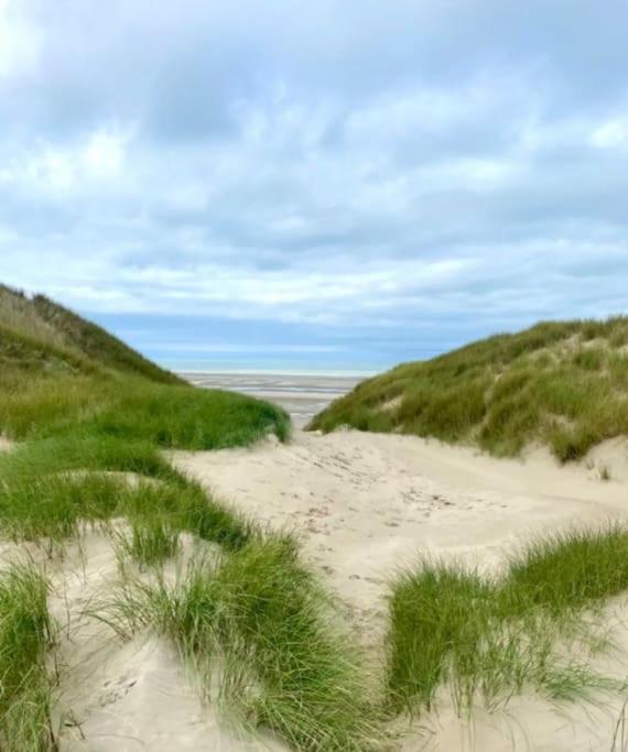 Studio Entre Mer Et Dunes Avec Balcon Vue Laterale Mer 50M Plage Pour 3 Pers Wifi Menage Compris Fort-Mahon-Plage Exteriör bild